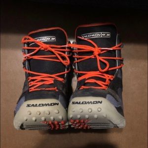 Boys snowboarding boots